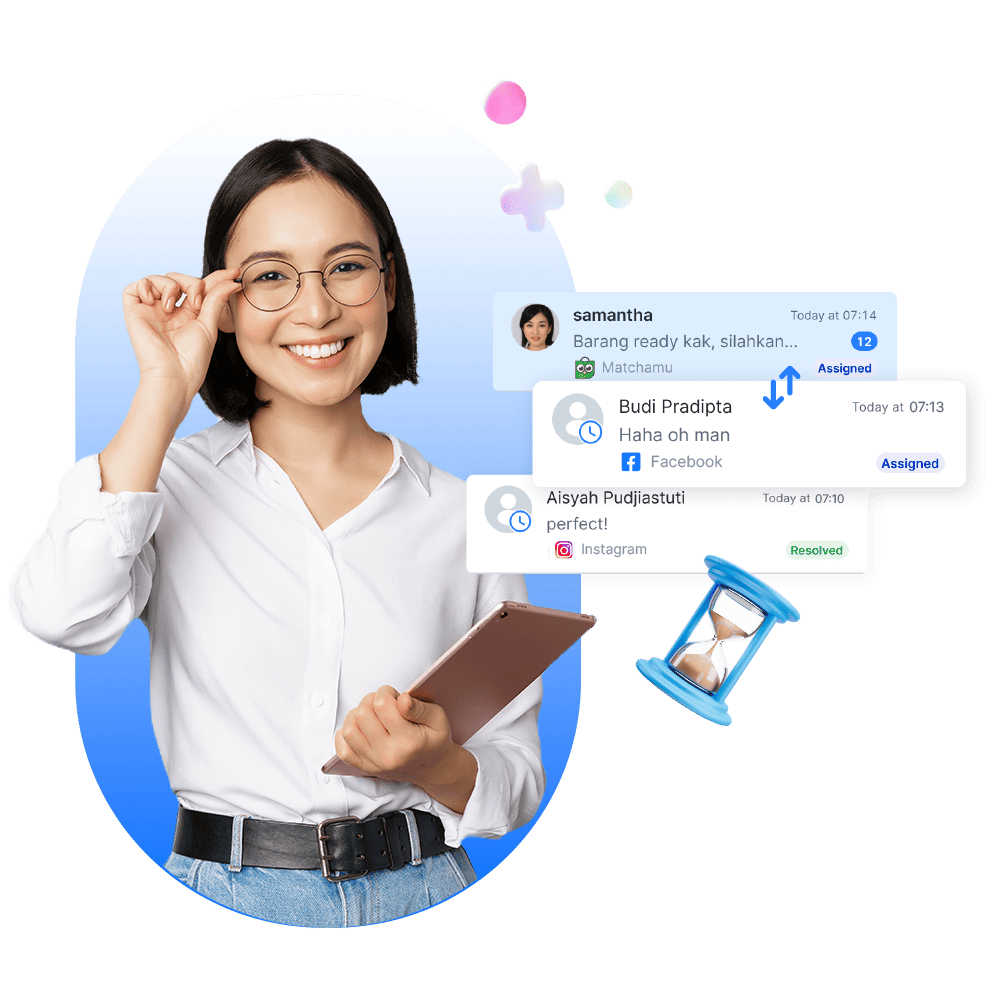 Seorang profesional mengenakan kemeja putih, menunjukkan gerakan tangan sambil memegang perangkat, dikelilingi oleh elemen digital yang menampilkan informasi dan interaksi.